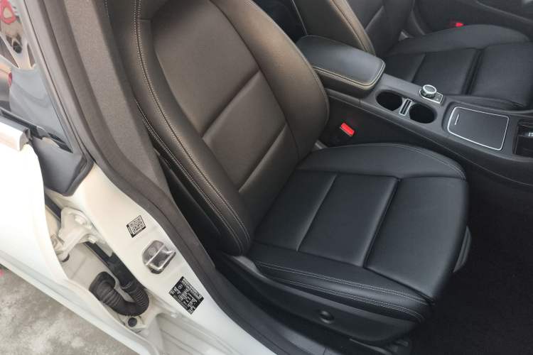 Used Mercedes-Benz CLA 2018 CLA 200 Style Edition Right Front Seat