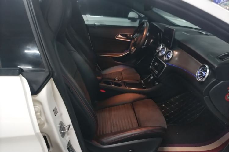 Used Mercedes-Benz CLA 2018 CLA 220 4MATIC Right Front Seat