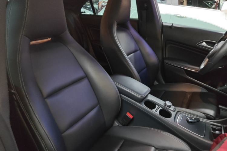 Used Mercedes-Benz CLA 2018 CLA 200 Style Edition Right Front Seat