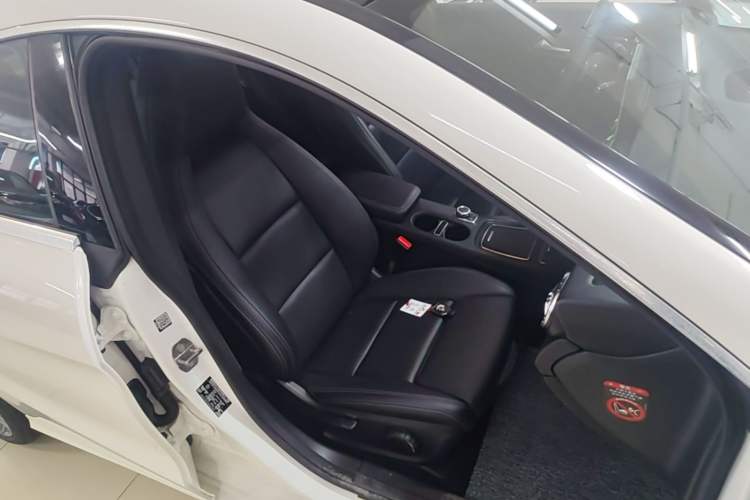 Used Mercedes-Benz CLA 2018 CLA 200 Sport Edition Right Front Seat