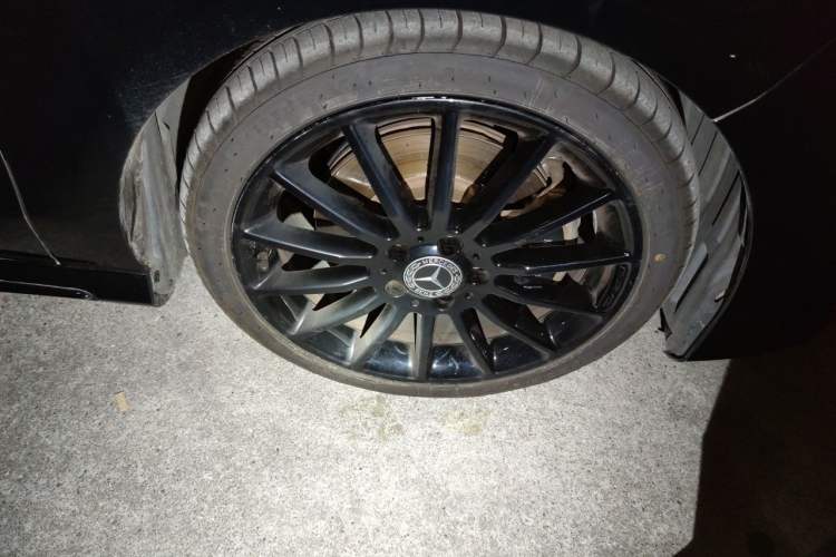 Used Mercedes-Benz CLA 2018 CLA 220 4MATIC Right Front Wheel Hub
