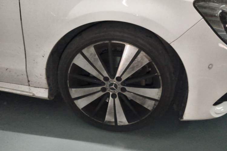 Used Mercedes-Benz CLA 2018 CLA 200 Style Edition Right Front Wheel Hub