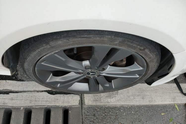 Used Mercedes-Benz CLA 2018 CLA 200 Sport Edition Right Front Wheel Hub