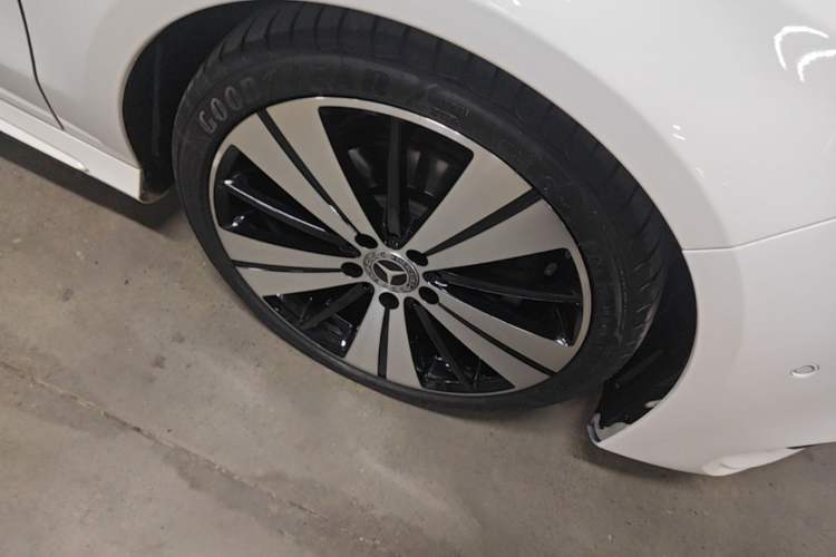 Used Mercedes-Benz CLA 2018 CLA 200 Style Edition Right Front Wheel Hub