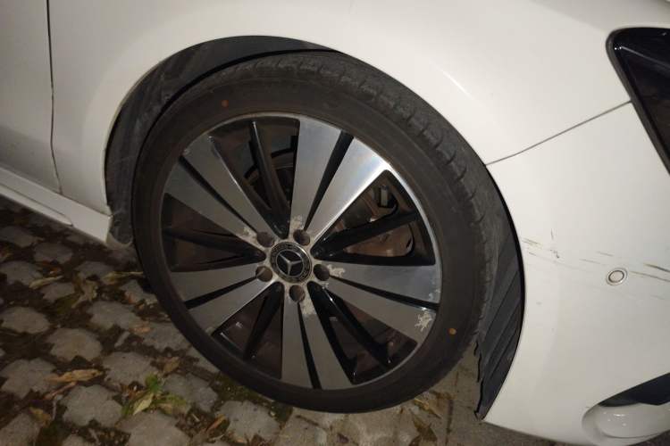 Used Mercedes-Benz CLA 2018 CLA 200 Style Edition Right Front Wheel Hub