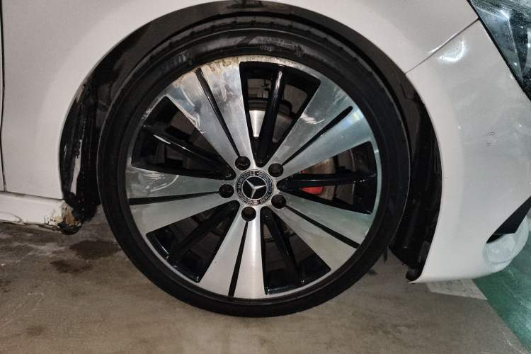 Used Mercedes-Benz CLA 2018 CLA 200 Style Edition Right Front Wheel Hub
