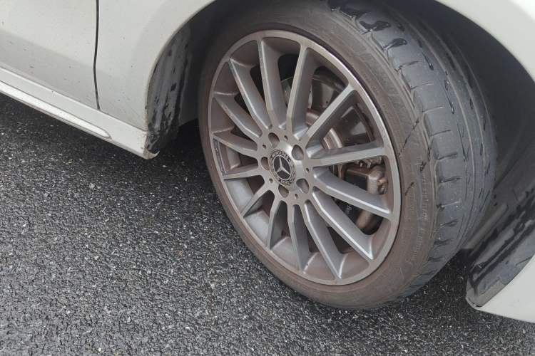 Used Mercedes-Benz CLA 2018 CLA 220 4MATIC Right Front Wheel Hub