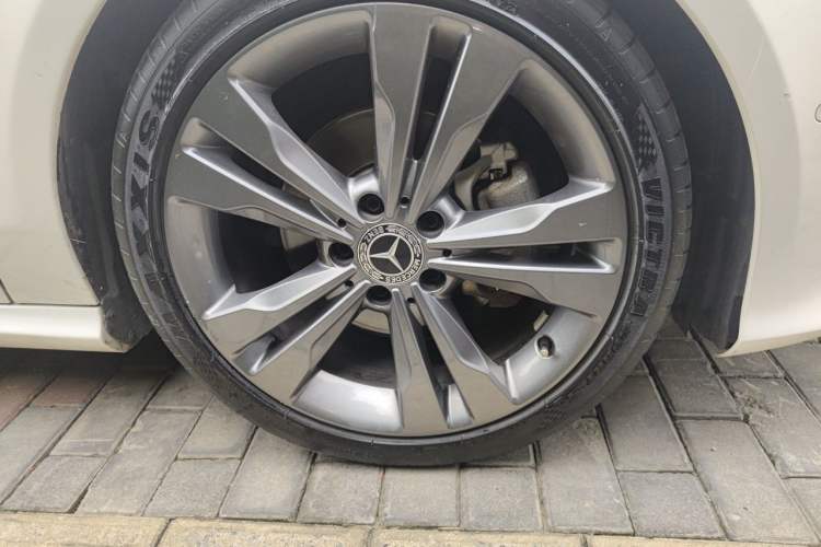 Used Mercedes-Benz CLA 2018 CLA 200 Sport Edition Right Front Wheel Hub