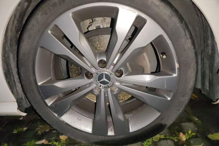 Used Mercedes-Benz CLA 2018 CLA 200 Sport Edition Right Front Wheel Hub