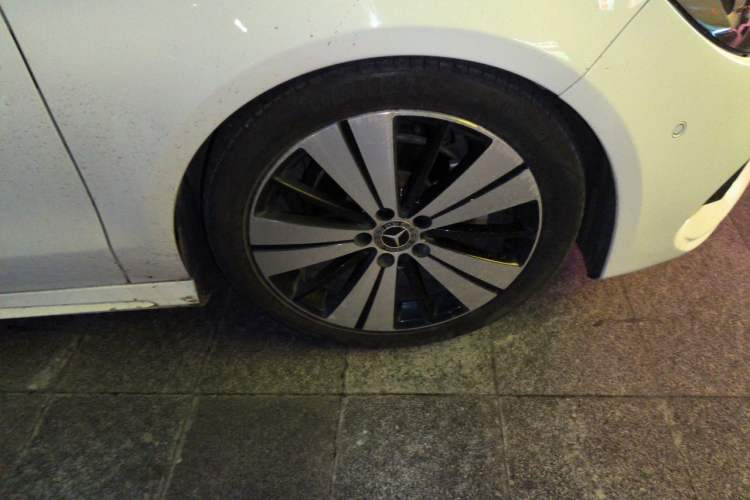 Used Mercedes-Benz CLA 2018 CLA 200 Style Edition Right Front Wheel Hub
