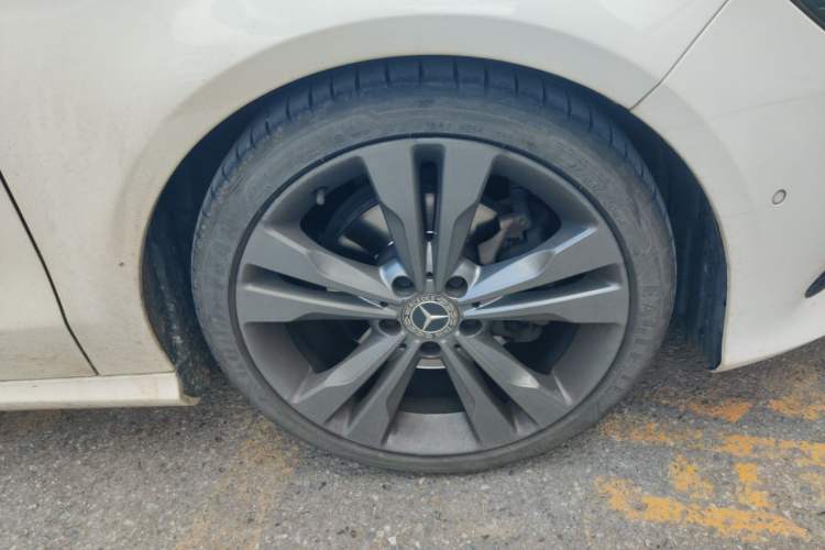 Used Mercedes-Benz CLA 2018 CLA 200 Sport Edition Right Front Wheel Hub