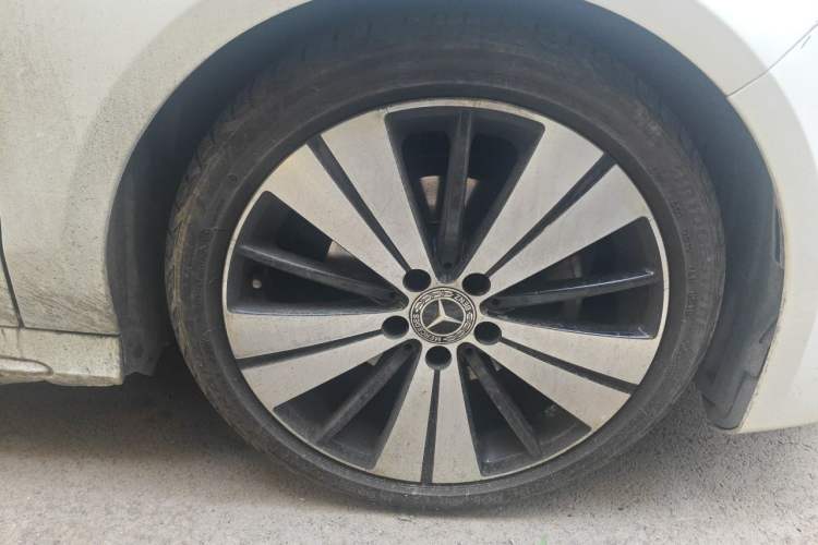 Used Mercedes-Benz CLA 2018 CLA 200 Style Edition Right Front Wheel Hub