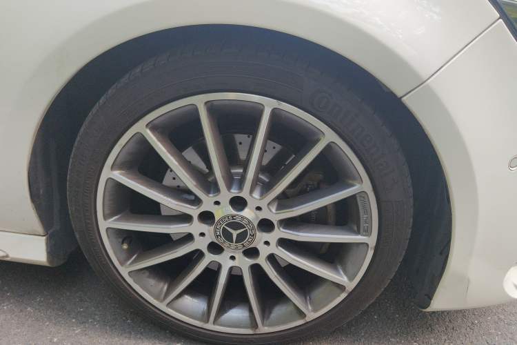 Used Mercedes-Benz CLA 2018 CLA 220 4MATIC Right Front Wheel Hub
