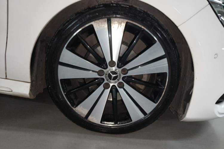 Used Mercedes-Benz CLA 2018 CLA 200 Style Edition Right Front Wheel Hub