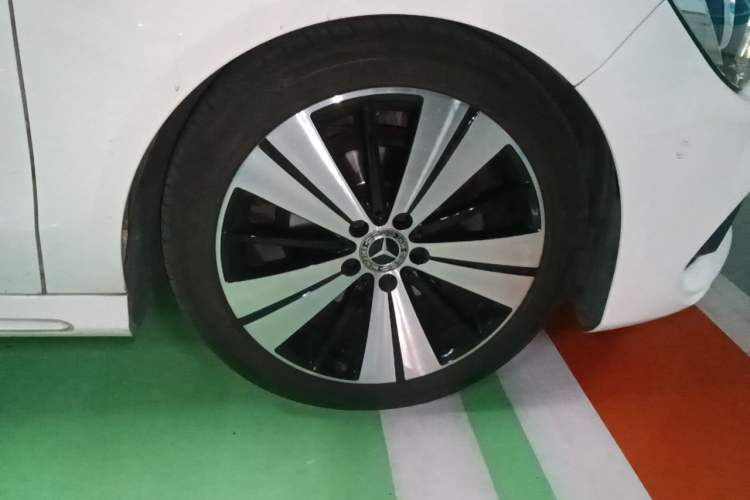 Used Mercedes-Benz CLA 2018 CLA 200 Style Edition Right Front Wheel Hub