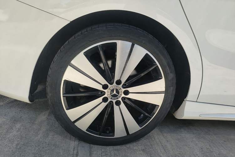 Used Mercedes-Benz CLA 2018 CLA 200 Style Edition Right Rear Wheel Hub
