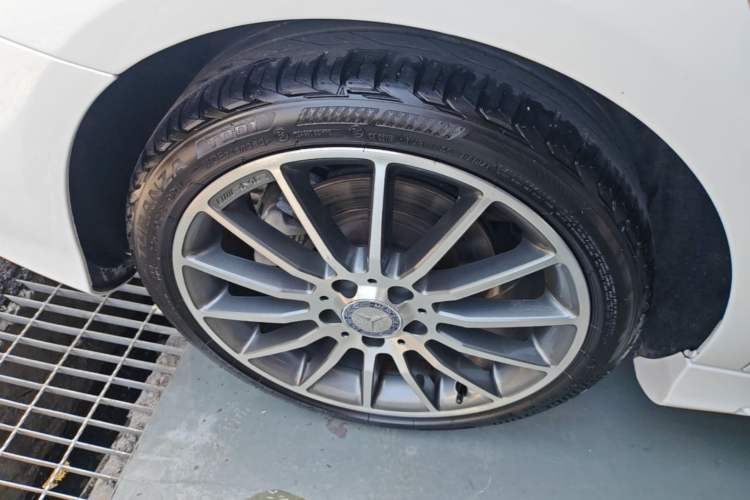 Used Mercedes-Benz CLA 2018 CLA 200 Style Edition Right Rear Wheel Hub
