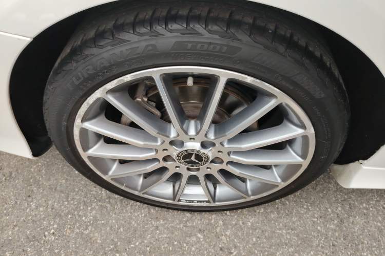 Used Mercedes-Benz CLA 2018 CLA 220 4MATIC Right Rear Wheel Hub