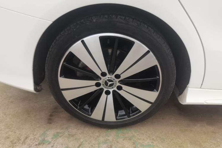 Used Mercedes-Benz CLA 2018 CLA 200 Style Edition Right Rear Wheel Hub