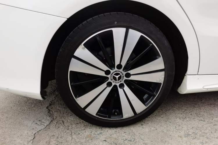 Used Mercedes-Benz CLA 2018 CLA 200 Style Edition Right Rear Wheel Hub