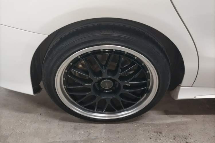 Used Mercedes-Benz CLA 2018 CLA 220 4MATIC Right Rear Wheel Hub