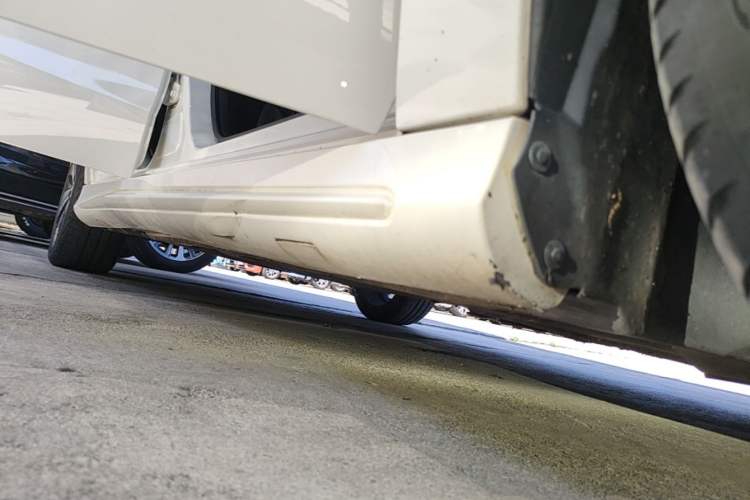 Used Mercedes-Benz CLA 2018 CLA 200 Style Edition Right Side Sill