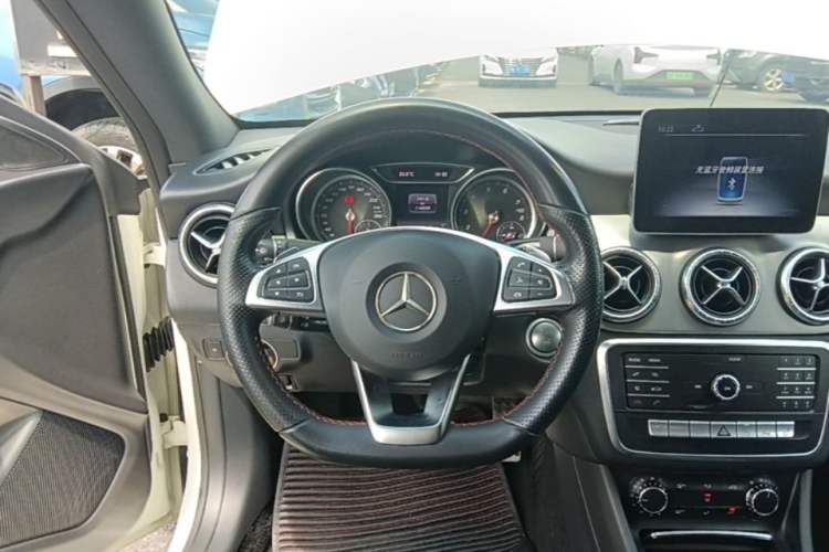 Used Mercedes-Benz CLA 2018 CLA 220 4MATIC Steering Wheel