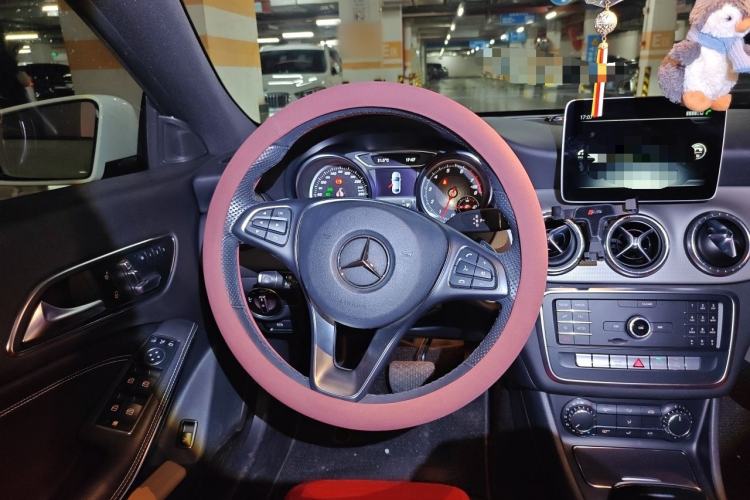 Used Mercedes-Benz CLA 2018 CLA 200 Style Edition Steering Wheel