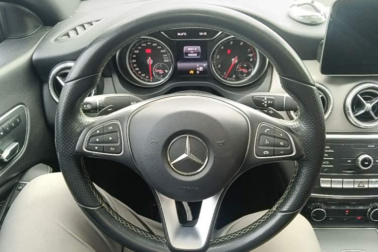 Used Mercedes-Benz CLA 2018 CLA 200 Style Edition Steering Wheel