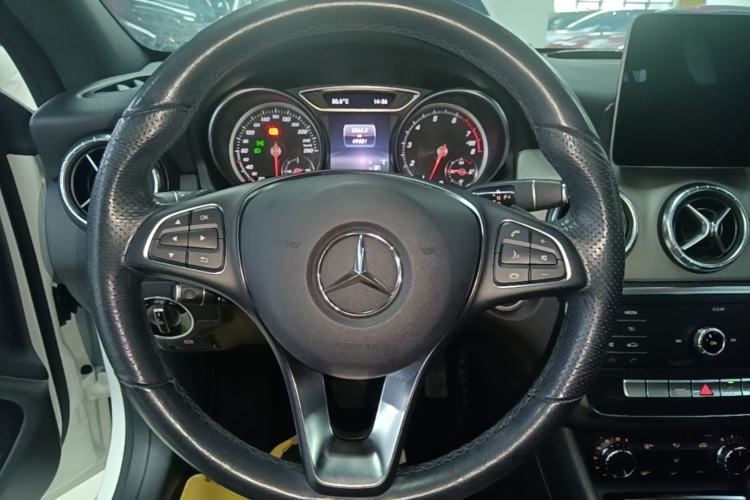 Used Mercedes-Benz CLA 2018 CLA 200 Style Edition Steering Wheel
