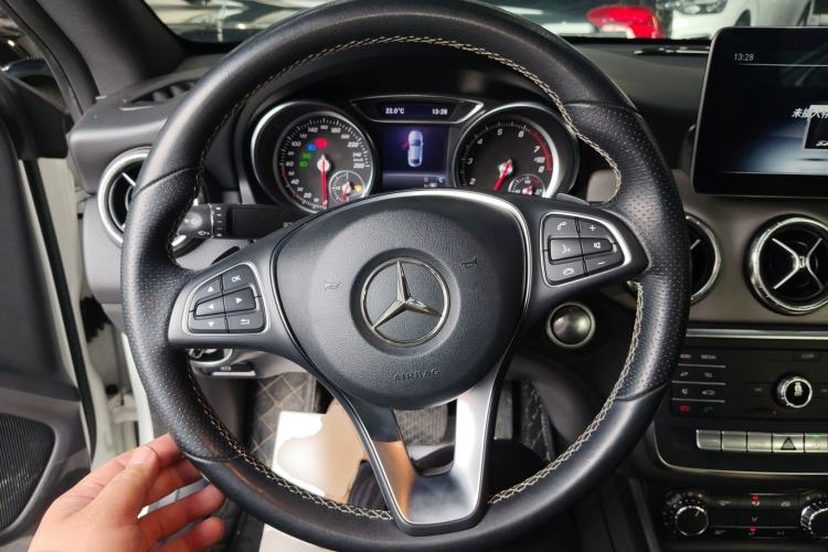 Used Mercedes-Benz CLA 2018 CLA 200 Style Edition Steering Wheel
