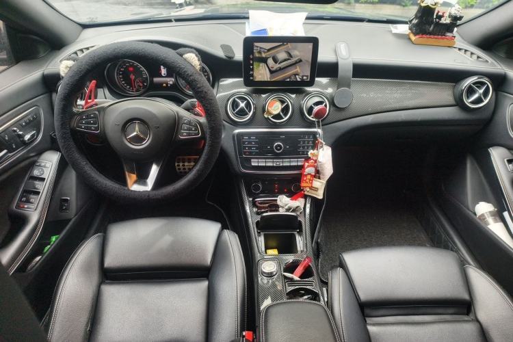 Used Mercedes-Benz CLA 2019 CLA 200 Night Edition Center Console