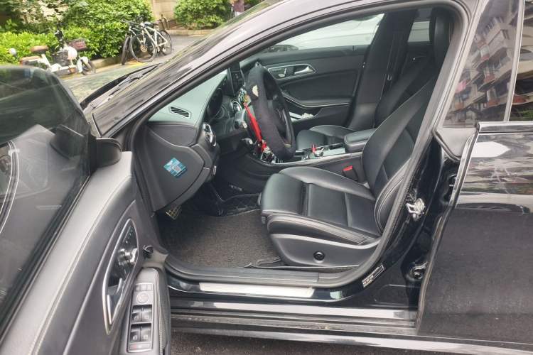 Used Mercedes-Benz CLA 2019 CLA 200 Night Edition Driver Seat