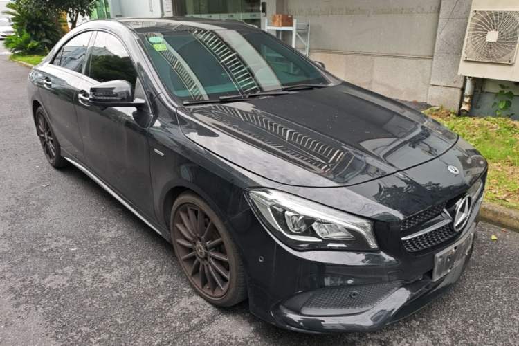 Used Mercedes-Benz CLA 2019 CLA 200 Night Edition Front Right 45 Deg