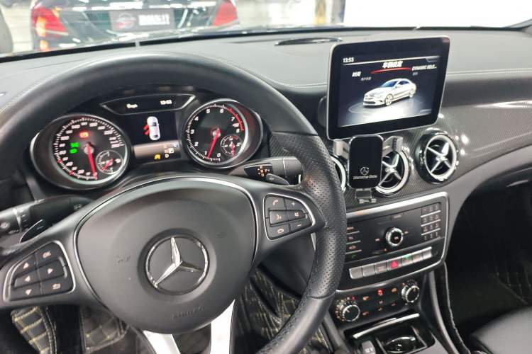 Used Mercedes-Benz CLA 2019 CLA 200 Night Edition Gear Lever