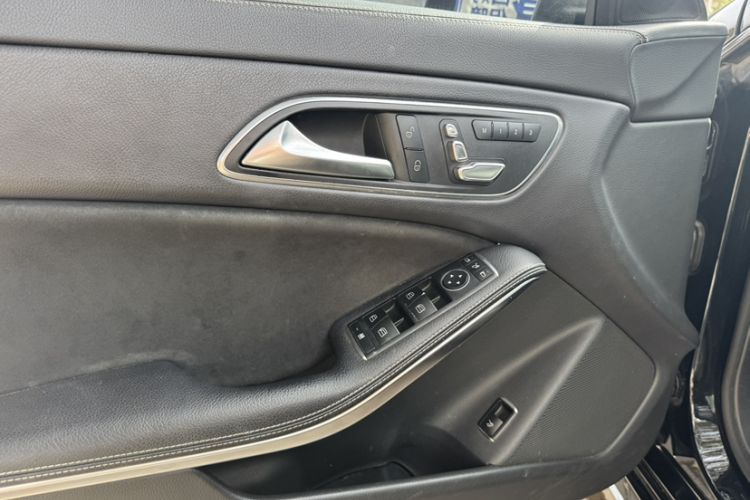 Used Mercedes-Benz CLA 2019 CLA 200 Night Edition Interior 10