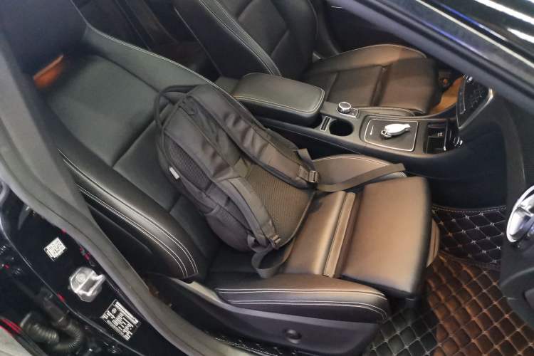 Used Mercedes-Benz CLA 2019 CLA 200 Night Edition Right Front Seat