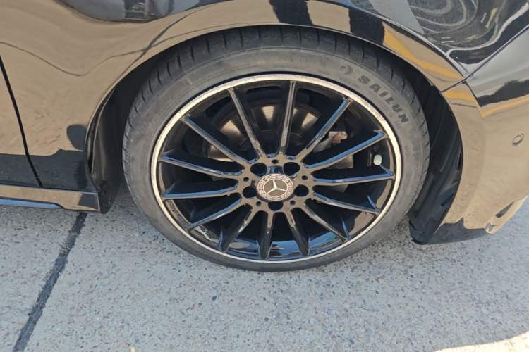 Used Mercedes-Benz CLA 2019 CLA 200 Night Edition Right Front Wheel Hub