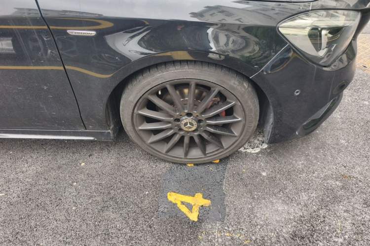 Used Mercedes-Benz CLA 2019 CLA 200 Night Edition Right Front Wheel Hub
