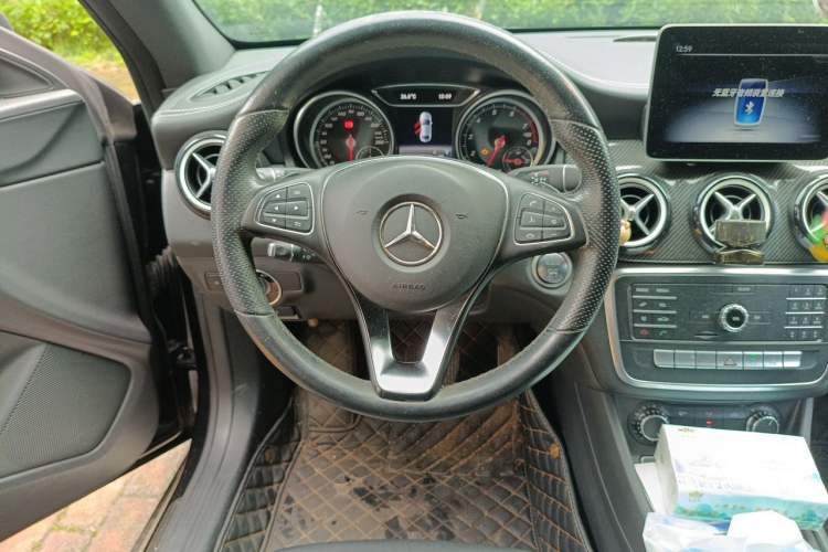 Used Mercedes-Benz CLA 2019 CLA 200 Night Edition Steering Wheel