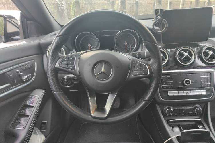Used Mercedes-Benz CLA 2019 CLA 200 Night Edition Steering Wheel