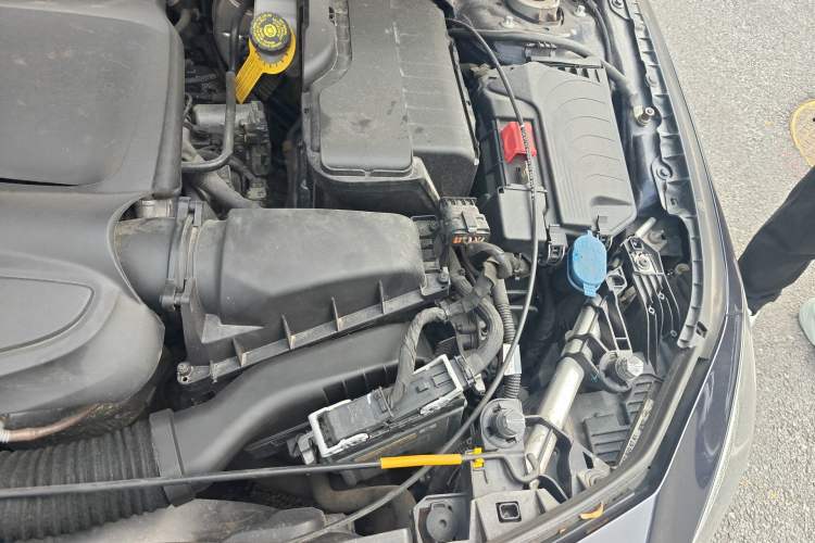 Used Mercedes-Benz CLA 2019 CLA 220 4MATIC Engine Bay Left