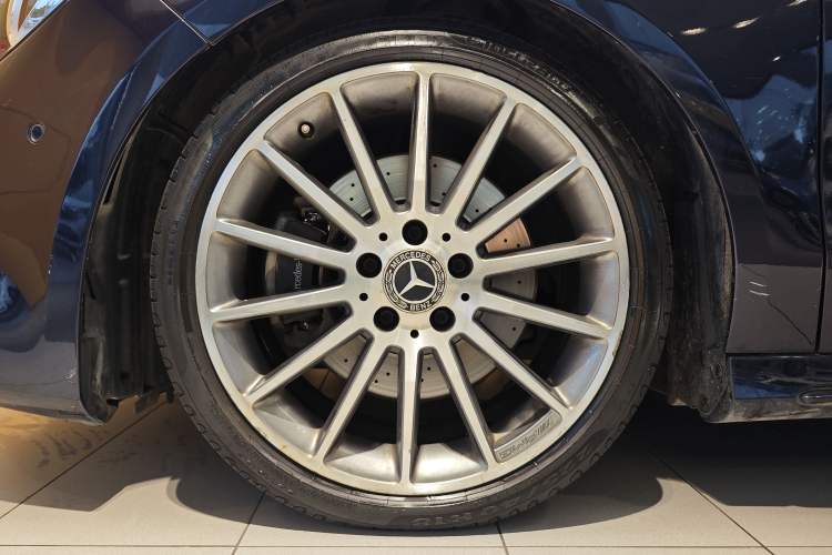 Used Mercedes-Benz CLA 2019 CLA 220 4MATIC Exterior 2