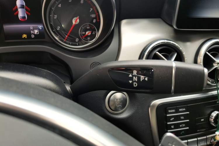 Used Mercedes-Benz CLA 2019 CLA 220 4MATIC Gear Lever