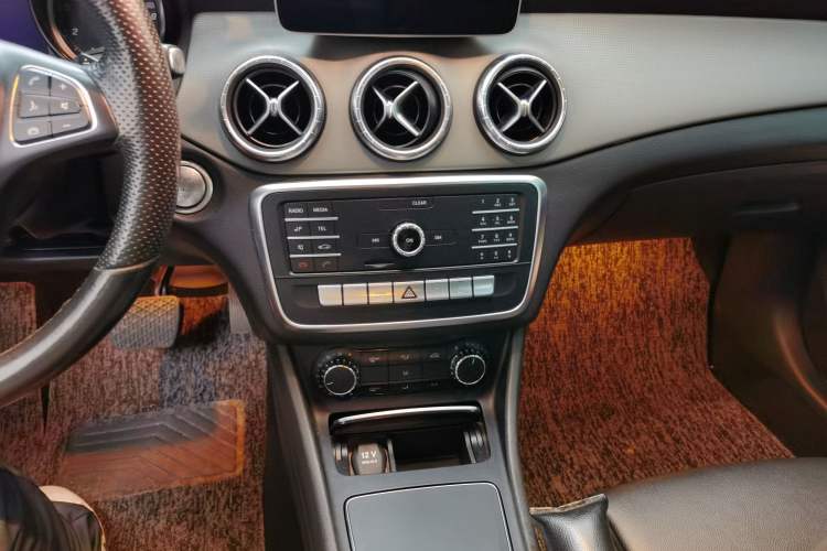 Used Mercedes-Benz CLA 2019 CLA 200 Sport Edition Audio And AC Panel