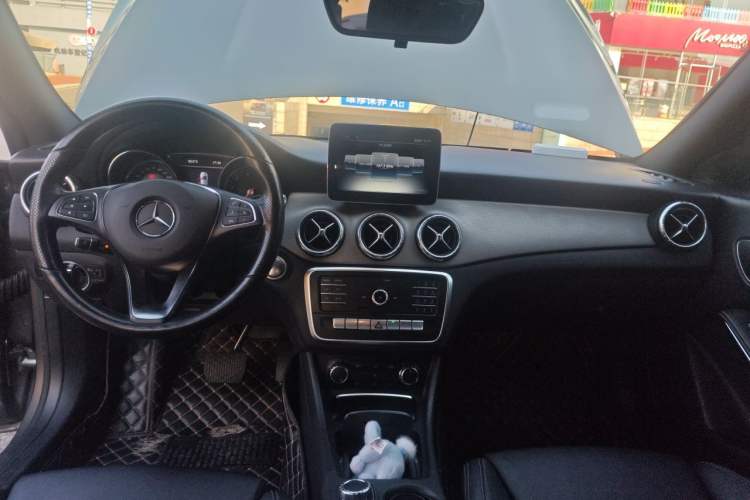 Used Mercedes-Benz CLA 2019 CLA 200 Sport Edition Center Console
