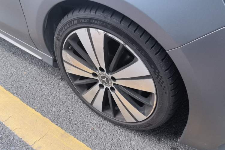 Used Mercedes-Benz CLA 2019 CLA 200 Sport Edition Right Front Wheel Hub