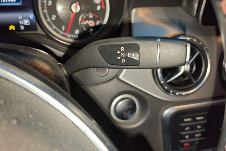Used Mercedes-Benz CLA 2019 CLA 220 4MATIC Gear Lever