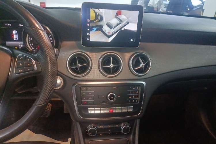 Used Mercedes-Benz CLA 2019 CLA 200 Sport Edition Audio And AC Panel