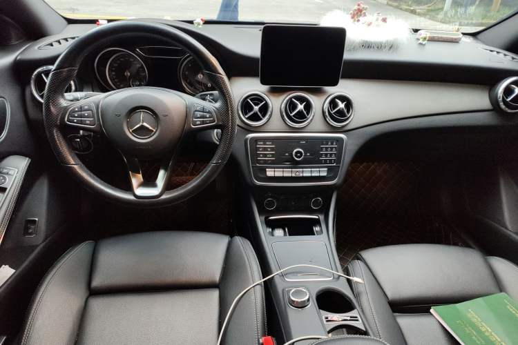 Used Mercedes-Benz CLA 2019 CLA 200 Sport Edition Center Console